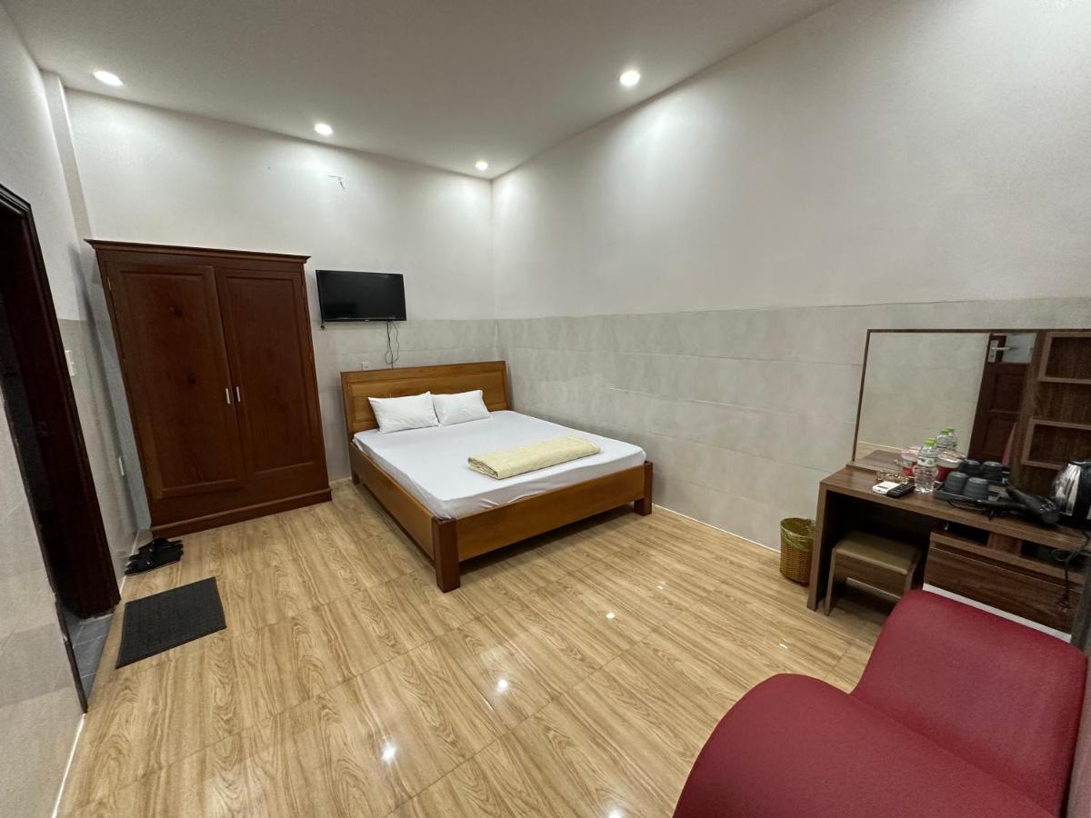 Hoang Linh Hotel Buôn Ma Thuột Exteriör bild
