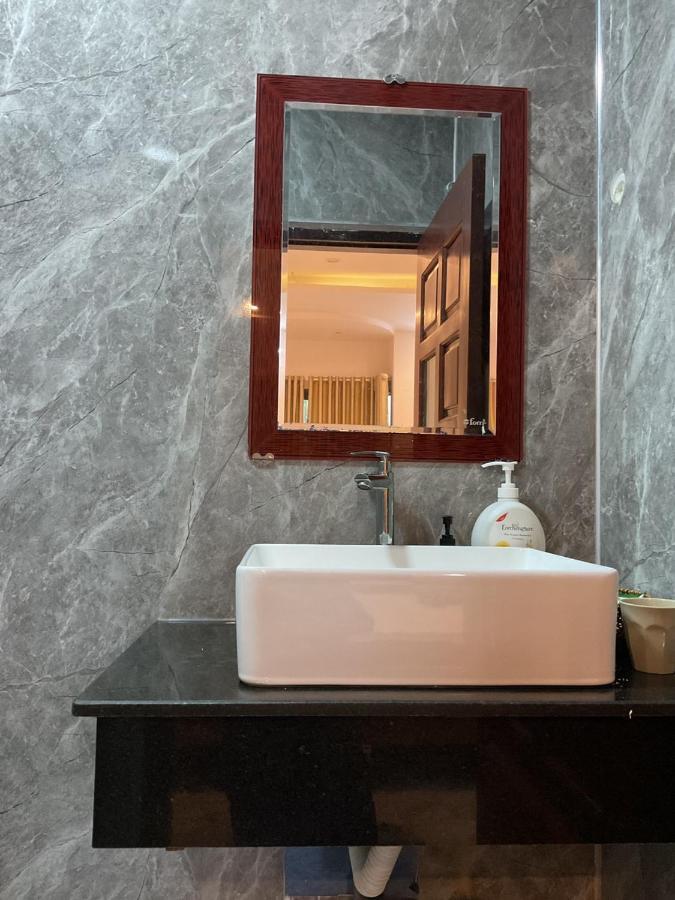 Hoang Linh Hotel Buôn Ma Thuột Exteriör bild
