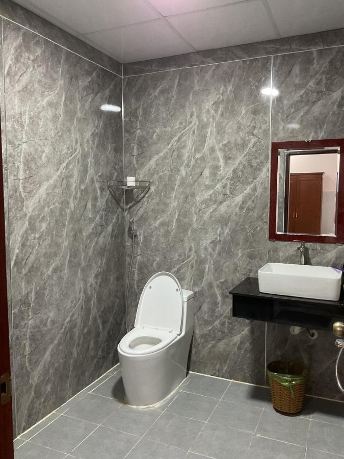 Hoang Linh Hotel Buôn Ma Thuột Exteriör bild